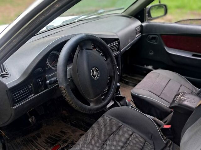 Дэу Нексия 2012 в Тростянец на Automoto.ua Белый Дэу Нексия, объемом двигателя 1.5 л и пробегом 258 тыс. км за 1400 $, фото 4 на Automoto.ua