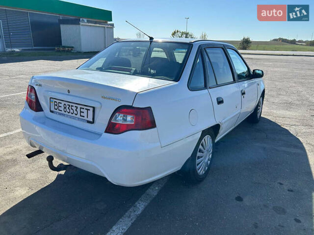 Белый Дэу Нексия, объемом двигателя 1.5 л и пробегом 155 тыс. км за 2300 $, фото 4 на Automoto.ua