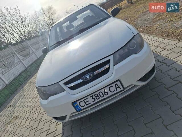Белый Дэу Нексия, объемом двигателя 1.6 л и пробегом 321 тыс. км за 1600 $, фото 12 на Automoto.ua