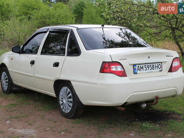 Белый Дэу Нексия, объемом двигателя 1.5 л и пробегом 140 тыс. км за 3450 $, фото 23 на Automoto.ua