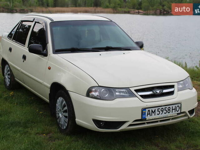 Белый Дэу Нексия, объемом двигателя 1.5 л и пробегом 140 тыс. км за 3450 $, фото 36 на Automoto.ua