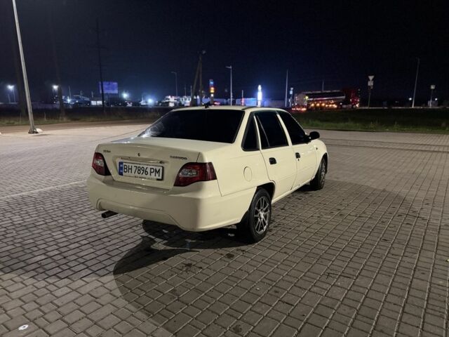 Білий Деу Нексія, об'ємом двигуна 1.5 л та пробігом 180 тис. км за 1950 $, фото 3 на Automoto.ua