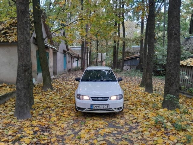 Белый Дэу Нексия, объемом двигателя 1.6 л и пробегом 1 тыс. км за 1700 $, фото 8 на Automoto.ua