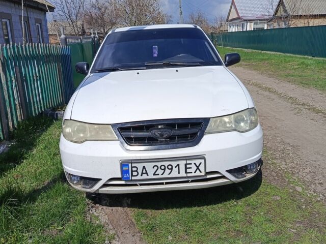Белый Дэу Нексия, объемом двигателя 1.5 л и пробегом 309 тыс. км за 1600 $, фото 1 на Automoto.ua