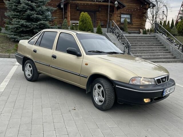 Бежевий Деу Нексія, об'ємом двигуна 1.5 л та пробігом 178 тис. км за 1500 $, фото 5 на Automoto.ua