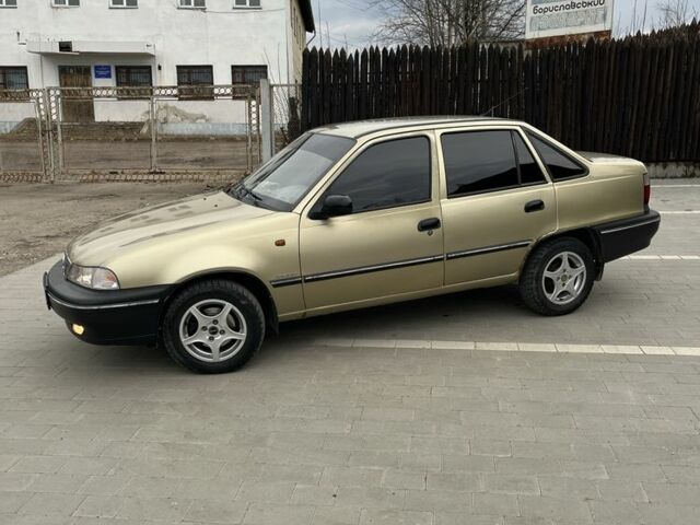 Бежевий Деу Нексія, об'ємом двигуна 1.5 л та пробігом 178 тис. км за 1500 $, фото 1 на Automoto.ua