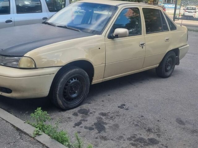 Бежевий Деу Нексія, об'ємом двигуна 1.5 л та пробігом 237 тис. км за 25000 $, фото 1 на Automoto.ua