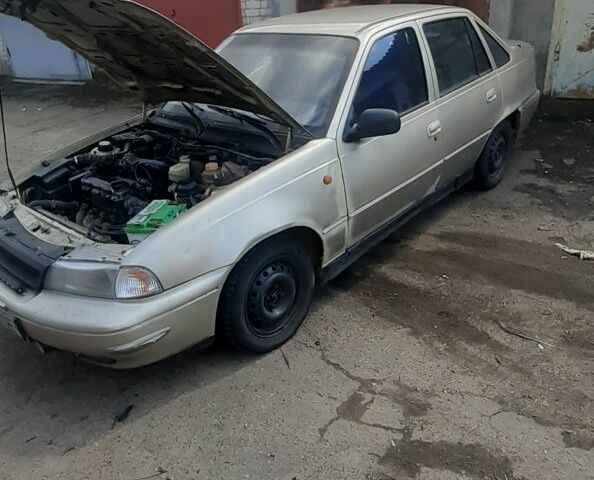 Бежевый Дэу Нексия, объемом двигателя 0 л и пробегом 100 тыс. км за 700 $, фото 6 на Automoto.ua