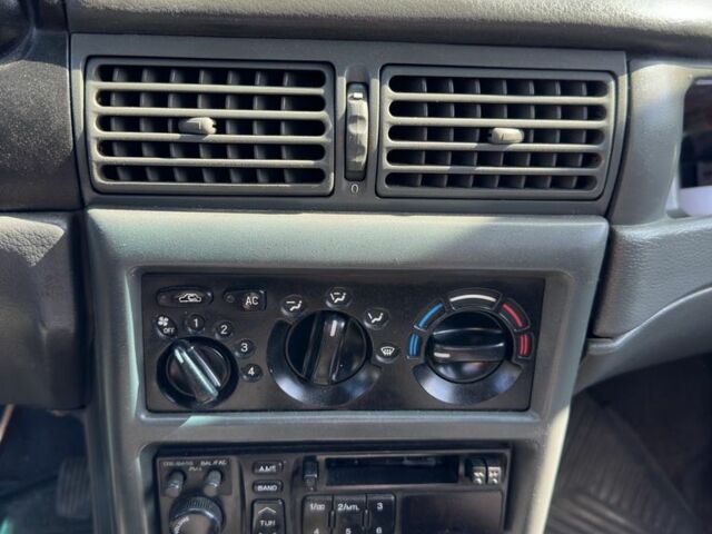 Бежевый Дэу Нексия, объемом двигателя 1.5 л и пробегом 280 тыс. км за 1000 $, фото 6 на Automoto.ua