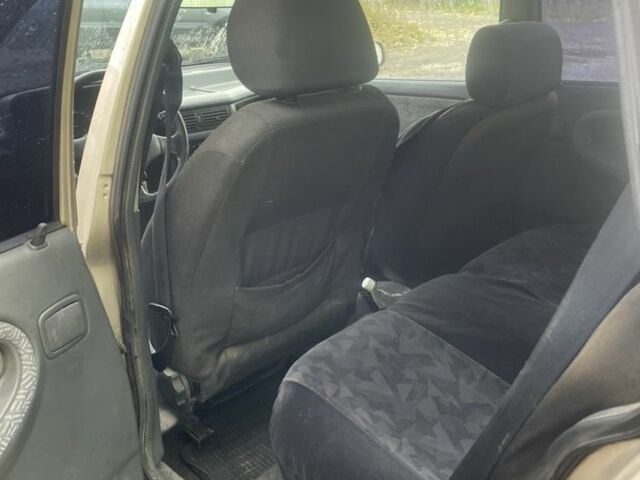 Бежевый Дэу Нексия, объемом двигателя 1.5 л и пробегом 250 тыс. км за 850 $, фото 5 на Automoto.ua