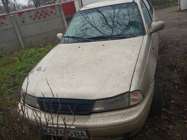 Бежевый Дэу Нексия, объемом двигателя 1.5 л и пробегом 317 тыс. км за 600 $, фото 2 на Automoto.ua