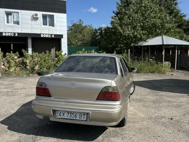 Бежевый Дэу Нексия, объемом двигателя 1.5 л и пробегом 280 тыс. км за 1200 $, фото 2 на Automoto.ua