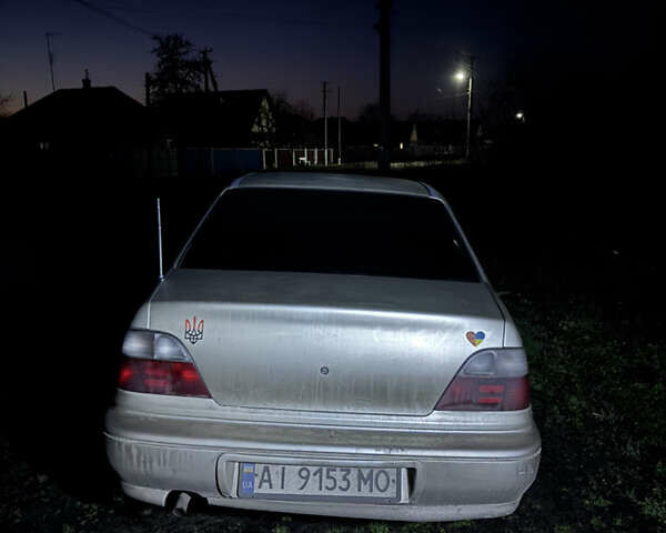 Бежевый Дэу Нексия, объемом двигателя 1.5 л и пробегом 498 тыс. км за 1417 $, фото 4 на Automoto.ua