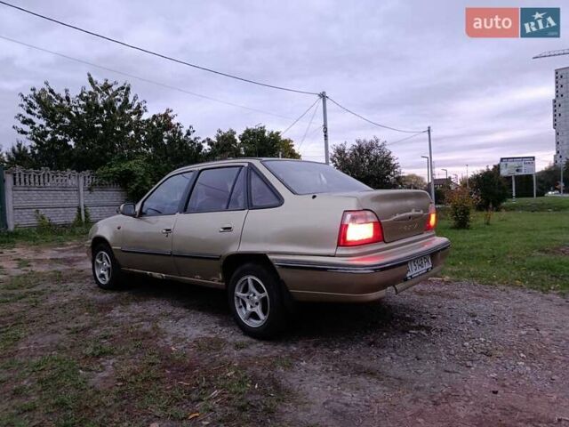 Бежевий Деу Нексія, об'ємом двигуна 1.5 л та пробігом 228 тис. км за 1200 $, фото 1 на Automoto.ua