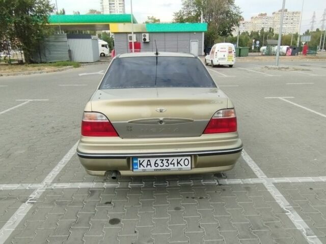 Бежевый Дэу Нексия, объемом двигателя 1.5 л и пробегом 230 тыс. км за 500 $, фото 6 на Automoto.ua