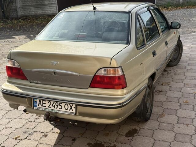 Деу Нексія 2006 у Дніпро (Дніпропетровську) на Automoto.ua Бежевий Деу Нексія, об'ємом двигуна 1.5 л та пробігом 186 тис. км за 1375 $, фото 4 на Automoto.ua