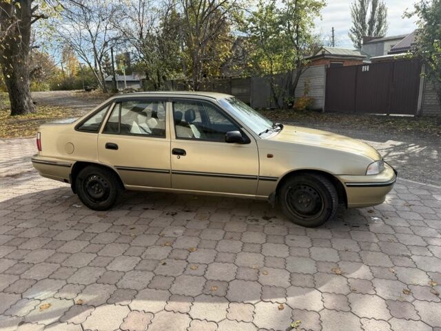 Деу Нексія 2006 у Дніпро (Дніпропетровську) на Automoto.ua Бежевий Деу Нексія, об'ємом двигуна 1.5 л та пробігом 186 тис. км за 1375 $, фото 3 на Automoto.ua