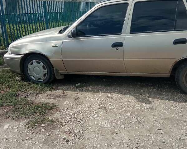 Бежевий Деу Нексія, об'ємом двигуна 1.5 л та пробігом 97 тис. км за 1700 $, фото 4 на Automoto.ua