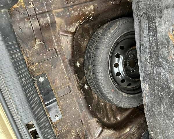 Бежевый Дэу Нексия, объемом двигателя 1.5 л и пробегом 117 тыс. км за 1950 $, фото 34 на Automoto.ua