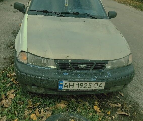 Бежевий Деу Нексія, об'ємом двигуна 0 л та пробігом 280 тис. км за 905 $, фото 2 на Automoto.ua