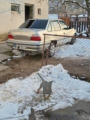 Бежевый Дэу Нексия, объемом двигателя 1.5 л и пробегом 260 тыс. км за 600 $, фото 7 на Automoto.ua