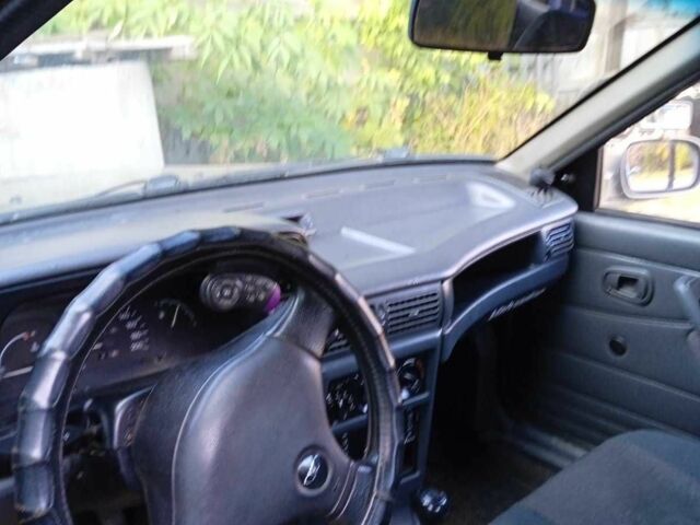 Бежевий Деу Нексія, об'ємом двигуна 1.5 л та пробігом 250 тис. км за 900 $, фото 4 на Automoto.ua