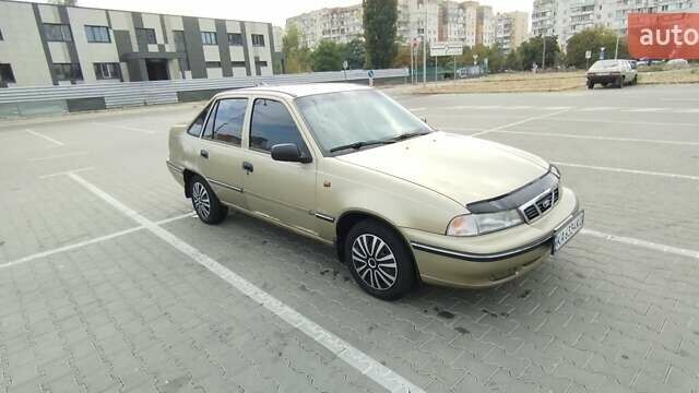 Бежевый Дэу Нексия, объемом двигателя 1.5 л и пробегом 230 тыс. км за 500 $, фото 15 на Automoto.ua