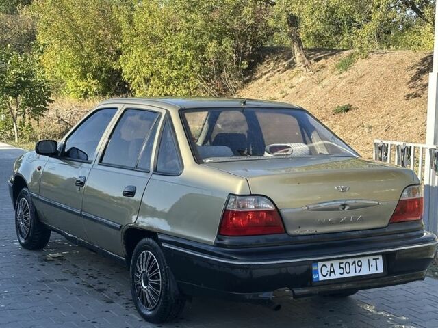 Бежевий Деу Нексія, об'ємом двигуна 1.5 л та пробігом 200 тис. км за 1100 $, фото 3 на Automoto.ua