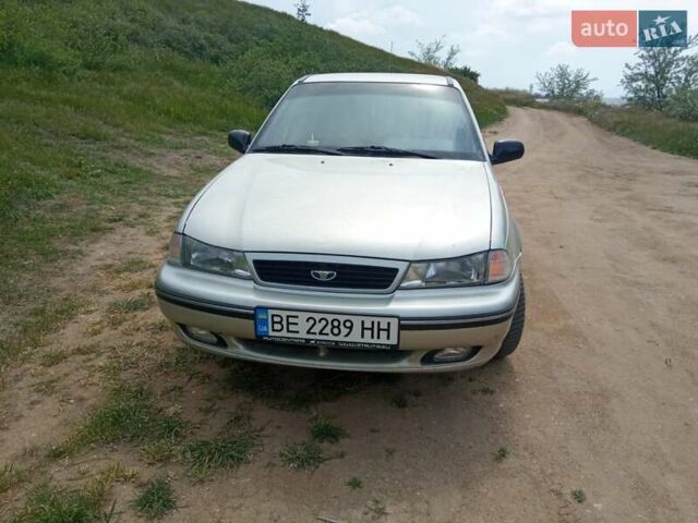 Бежевый Дэу Нексия, объемом двигателя 1.6 л и пробегом 70 тыс. км за 2700 $, фото 4 на Automoto.ua