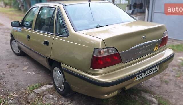 Деу Нексія 2007 у Нежине на Automoto.ua Бежевий Деу Нексія, об'ємом двигуна 1.5 л та пробігом 245 тис. км за 2499 $, фото 7 на Automoto.ua