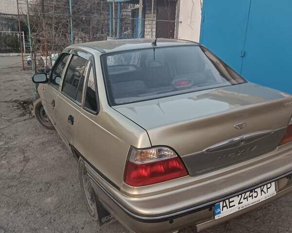 Бежевый Дэу Нексия, объемом двигателя 1.6 л и пробегом 280 тыс. км за 1667 $, фото 2 на Automoto.ua