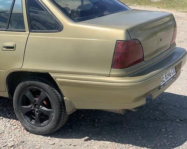 Бежевый Дэу Нексия, объемом двигателя 1.5 л и пробегом 250 тыс. км за 850 $, фото 7 на Automoto.ua