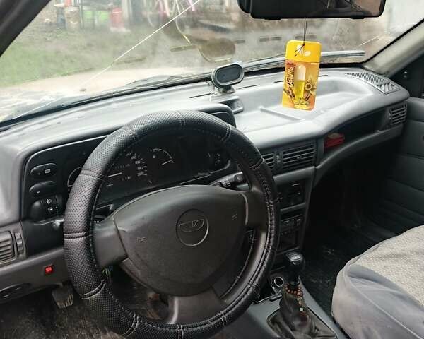 Бежевий Деу Нексія, об'ємом двигуна 1.5 л та пробігом 277 тис. км за 999 $, фото 1 на Automoto.ua