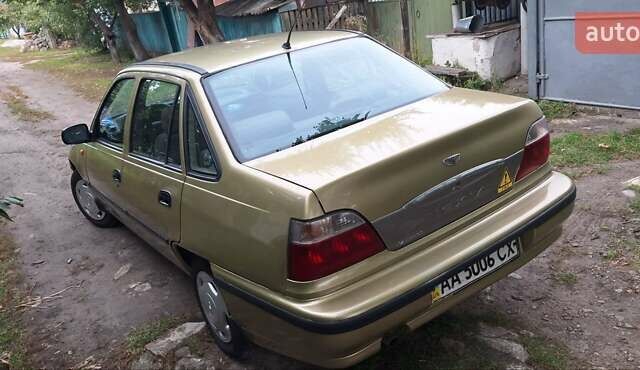 Деу Нексія 2007 у Нежине на Automoto.ua Бежевий Деу Нексія, об'ємом двигуна 1.5 л та пробігом 245 тис. км за 2499 $, фото 11 на Automoto.ua