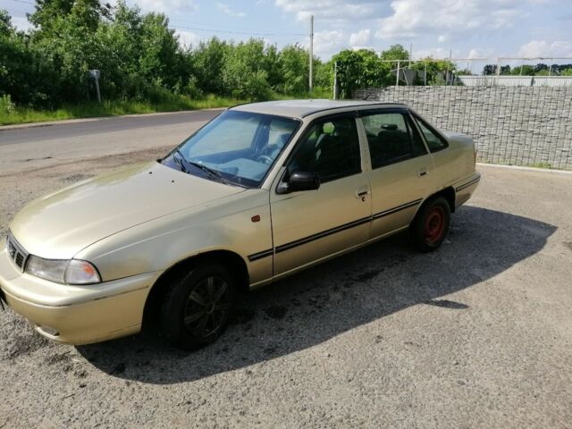Бежевий Деу Нексія, об'ємом двигуна 1.5 л та пробігом 173 тис. км за 617 $, фото 2 на Automoto.ua