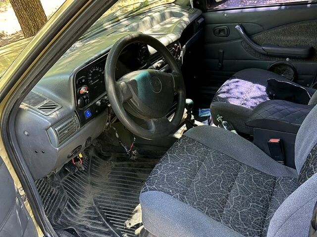 Бежевий Деу Нексія, об'ємом двигуна 1.5 л та пробігом 0 тис. км за 640 $, фото 4 на Automoto.ua