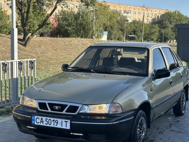 Бежевий Деу Нексія, об'ємом двигуна 1.5 л та пробігом 200 тис. км за 1100 $, фото 1 на Automoto.ua