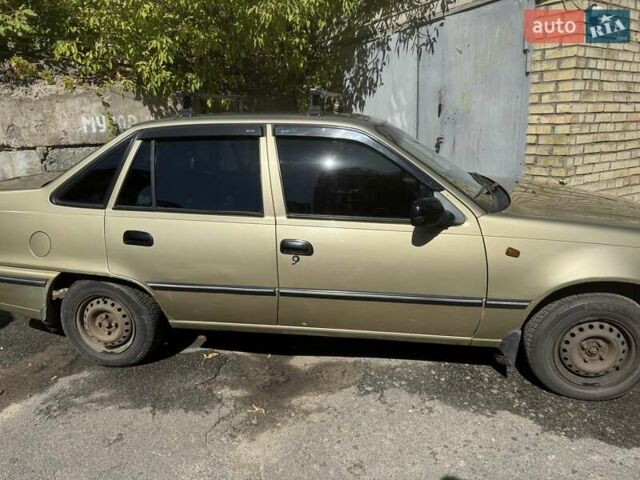 Бежевий Деу Нексія, об'ємом двигуна 1.5 л та пробігом 126 тис. км за 1700 $, фото 8 на Automoto.ua