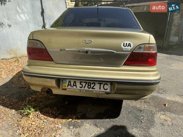 Бежевий Деу Нексія, об'ємом двигуна 1.5 л та пробігом 126 тис. км за 1700 $, фото 5 на Automoto.ua