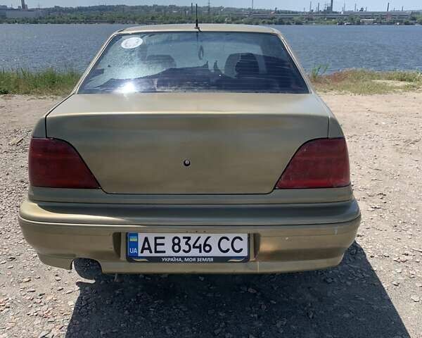 Бежевый Дэу Нексия, объемом двигателя 1.5 л и пробегом 250 тыс. км за 850 $, фото 1 на Automoto.ua