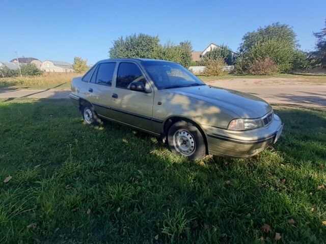 Бежевий Деу Нексія, об'ємом двигуна 0 л та пробігом 260 тис. км за 1400 $, фото 1 на Automoto.ua
