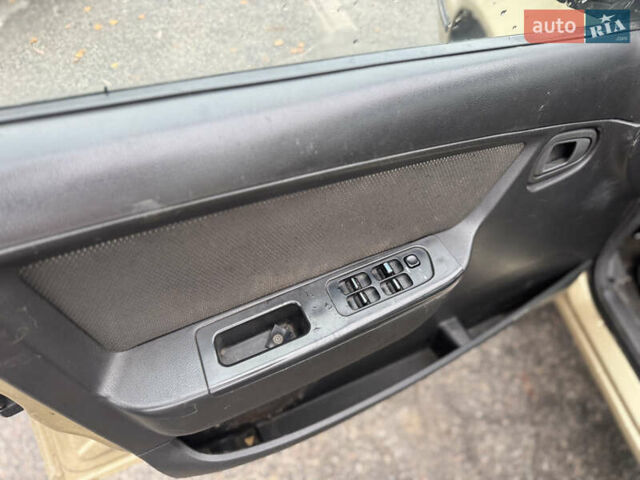 Бежевий Деу Нексія, об'ємом двигуна 1.5 л та пробігом 301 тис. км за 1800 $, фото 7 на Automoto.ua