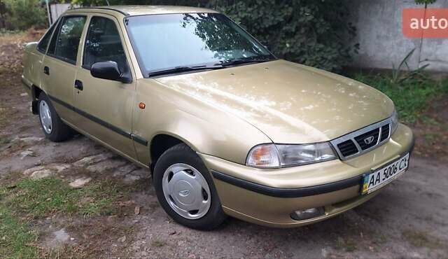 Деу Нексія 2007 у Нежине на Automoto.ua Бежевий Деу Нексія, об'ємом двигуна 1.5 л та пробігом 245 тис. км за 2499 $, фото 10 на Automoto.ua