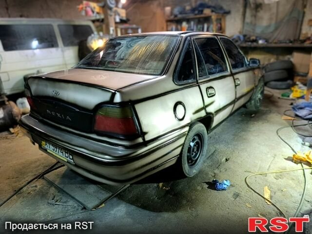 Бежевый Дэу Нексия, объемом двигателя 1.5 л и пробегом 277 тыс. км за 999 $, фото 2 на Automoto.ua