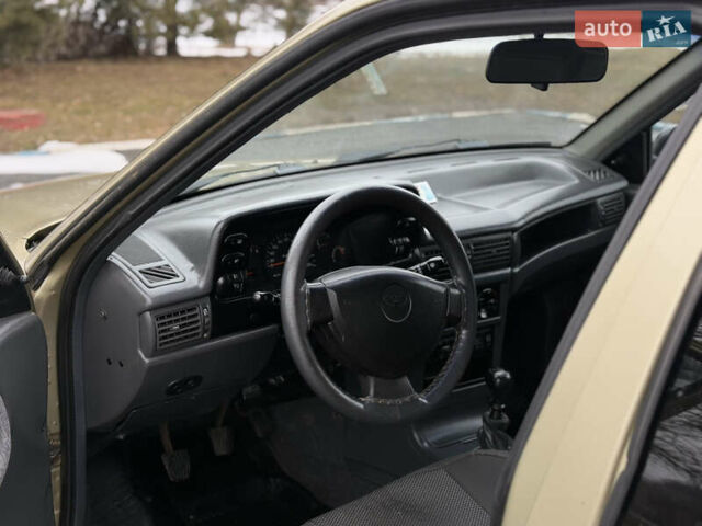 Бежевий Деу Нексія, об'ємом двигуна 1.5 л та пробігом 164 тис. км за 2650 $, фото 15 на Automoto.ua
