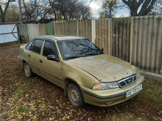 Бежевый Дэу Нексия, объемом двигателя 1.6 л и пробегом 157 тыс. км за 1000 $, фото 2 на Automoto.ua