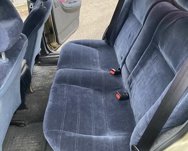 Бежевый Дэу Нексия, объемом двигателя 1.5 л и пробегом 183 тыс. км за 3000 $, фото 8 на Automoto.ua