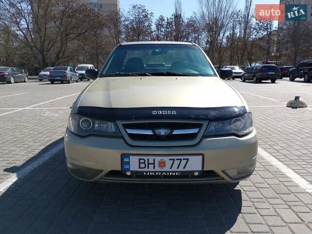 Бежевый Дэу Нексия, объемом двигателя 0 л и пробегом 153 тыс. км за 2300 $, фото 4 на Automoto.ua