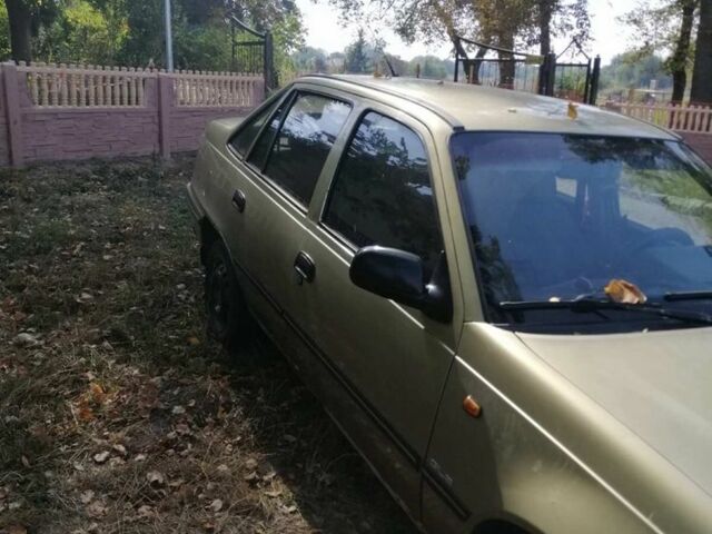 Бежевий Деу Нексія, об'ємом двигуна 1.5 л та пробігом 3 тис. км за 1198 $, фото 1 на Automoto.ua