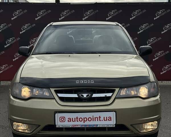 Бежевый Дэу Нексия, объемом двигателя 0 л и пробегом 111 тыс. км за 2600 $, фото 1 на Automoto.ua